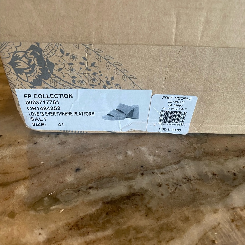 Free People Gray Platform NEW size 41
